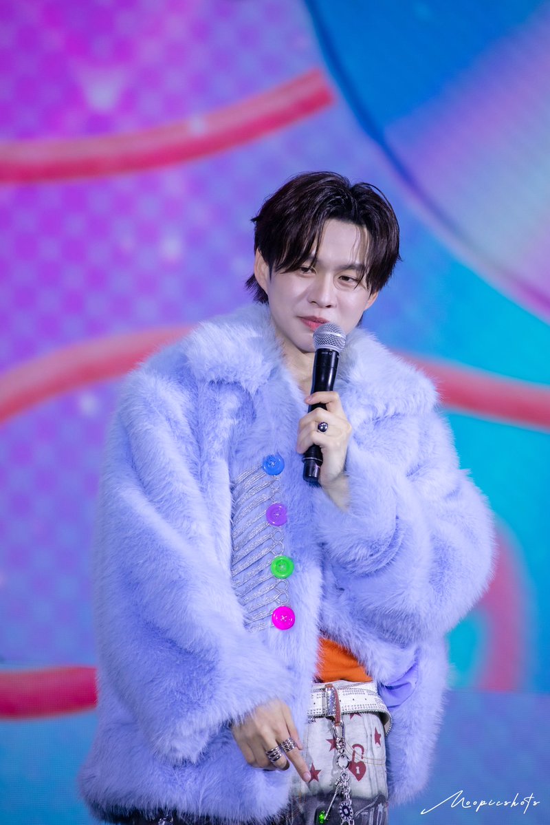 InfinityFSci's tweet photo. คนเก่มของชั้น

THE SOUND OF BEVERTONLIEW 
#BeverTonliewFanmeeting
#bbverpj https://t.co/i6zqDo3UA4