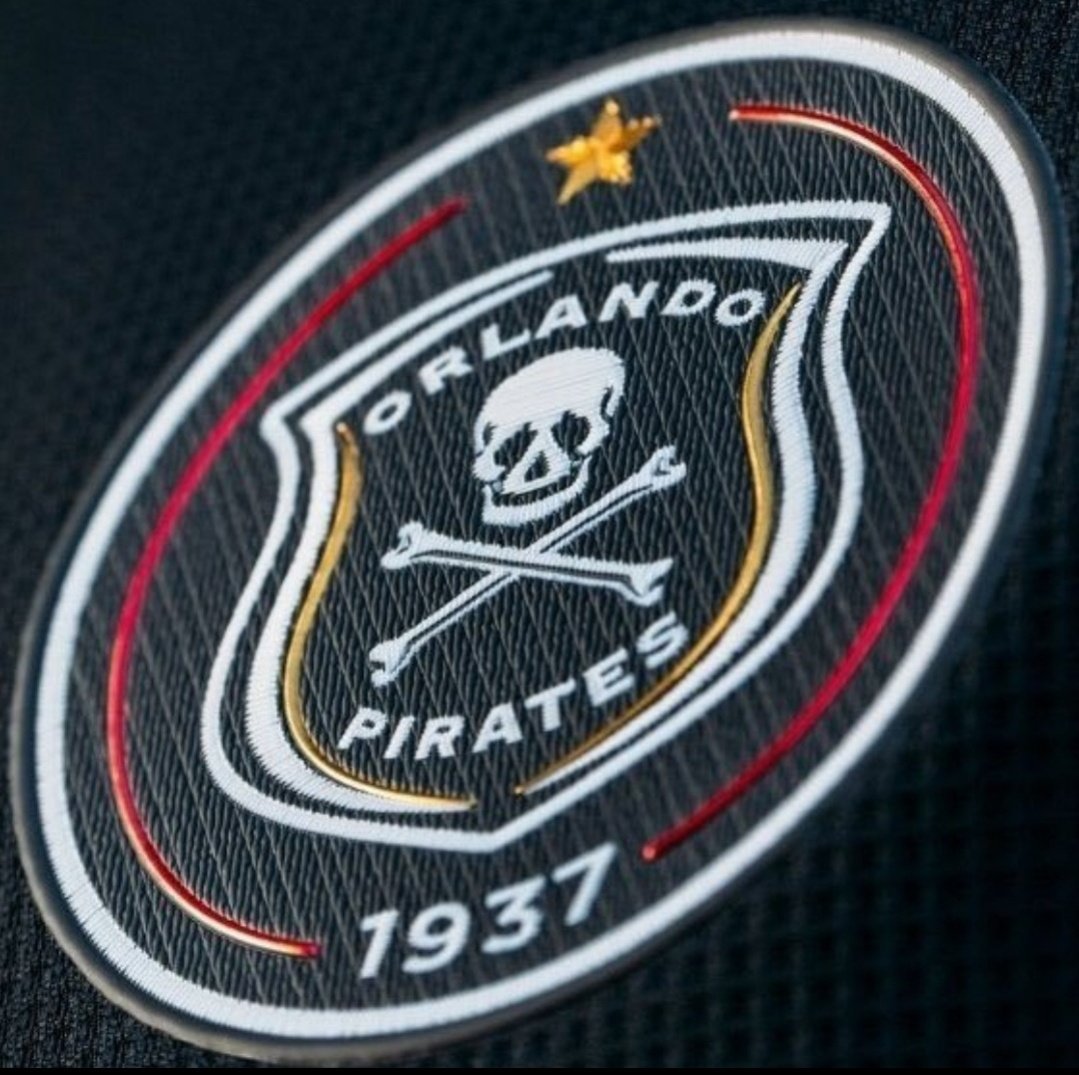 makwande_m's tweet photo. Orlando Pirates fans, drop your handles &amp; let us follow you. ❤️ https://t.co/SAOFFJ9eWa