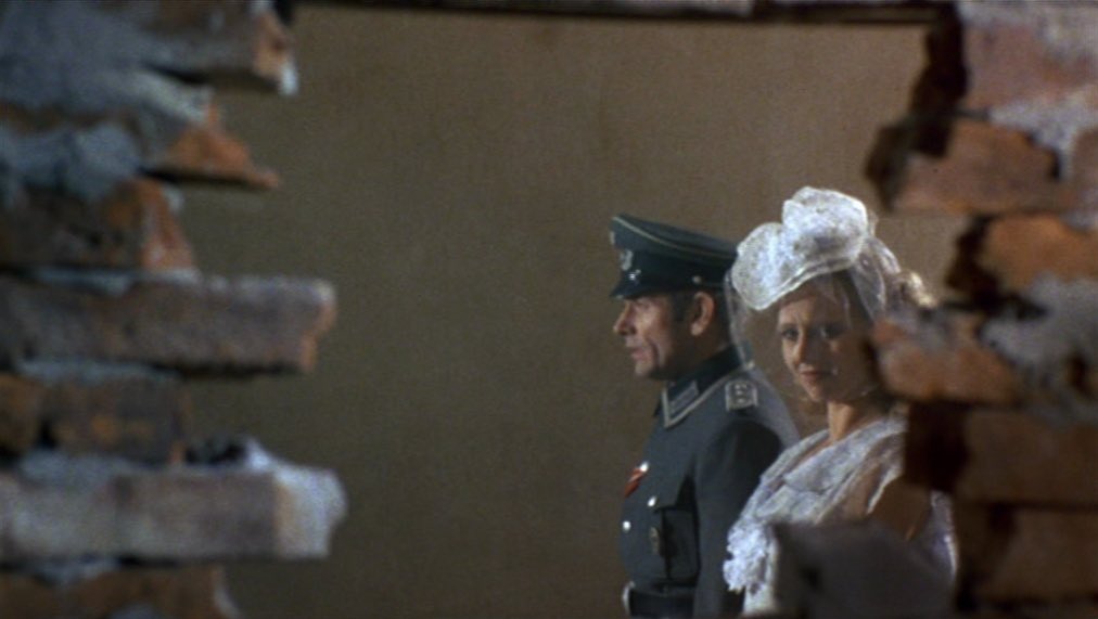 cinema729's tweet photo. マリア・ブラウンの結婚(17979)
監督:ライナー・ヴェルナー・ファスビンダー
撮影:ミヒャエル・バルハウス https://t.co/s5XfB2eXB1