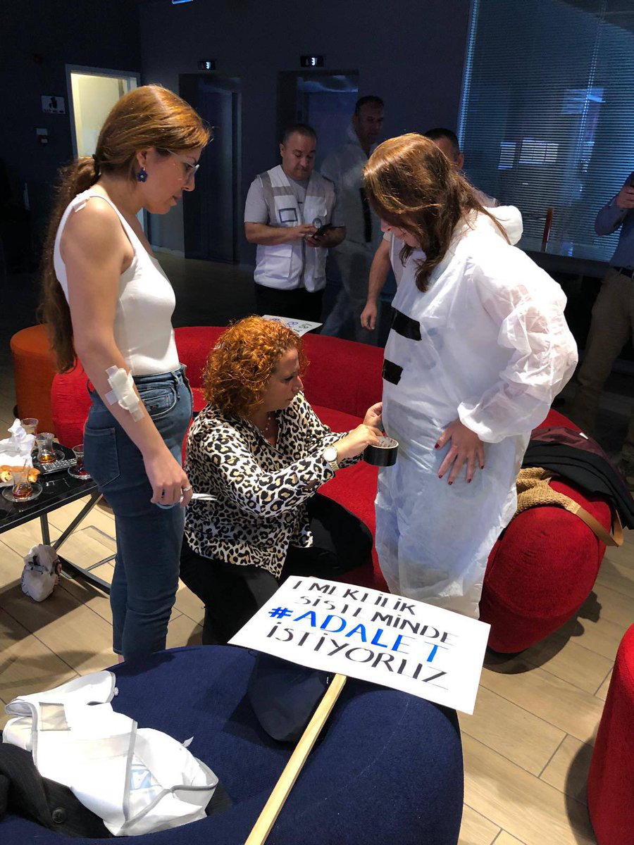 mstayar's tweet photo. Mihriban daha ne yapsın ‼️

Emeklerine sağlık 🙏🏻
Yüreğine sağlık 🙏🏻

Lider olunmaz, Lider doğulur ✊

Bu derneğin bu davanın her yerinde her safhasında her işinde elin her cümlesinde aklın var ✊

Teşekkürler @mihribanugurluu 

@EmadDernegi 
#HalkKademeİstiyor https://t.co/nhqyfhuJWx