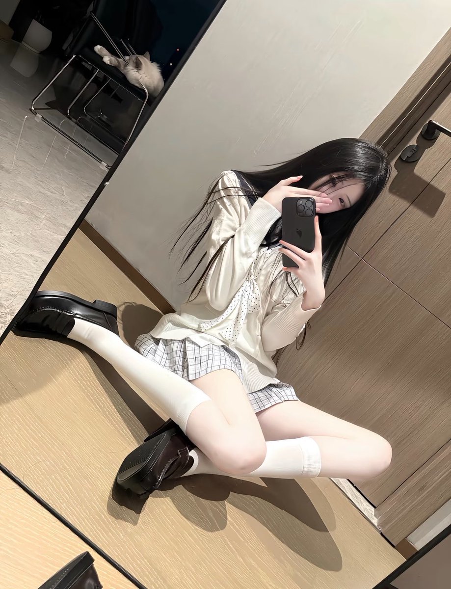 RyanFer00241733's tweet photo. 新人刚玩x

想发点照片  有人锐评女大福照吗

直接给不墨迹  发完我要删了….. https://t.co/2wojHc3aSg