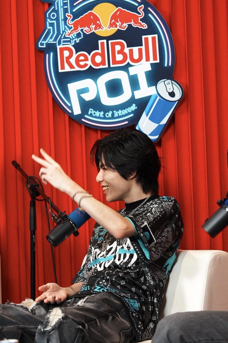 10L1Z's tweet photo. TGSのラストはRed Bull POI の公開収録✌🏻
BKGKエピソード面白かった‼︎
10月公開だそうですヨ。
#TGS #APEX #RedBull #POI #BKGK #YukaF #ZETA #Meltstera #RIDDLE #MiaK #NOEZ #Umi #TIE #エクゾディア https://t.co/gMHotstJRC