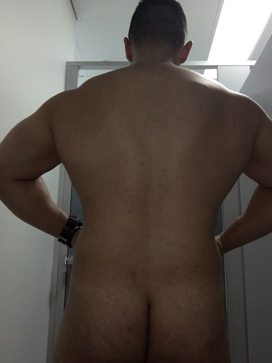 muscleheadflx's tweet photo. Back and ass anyone  #nsfw #gay #muscle #muscleworship #beefy #hunks #ass https://t.co/WnNQdpwcKC