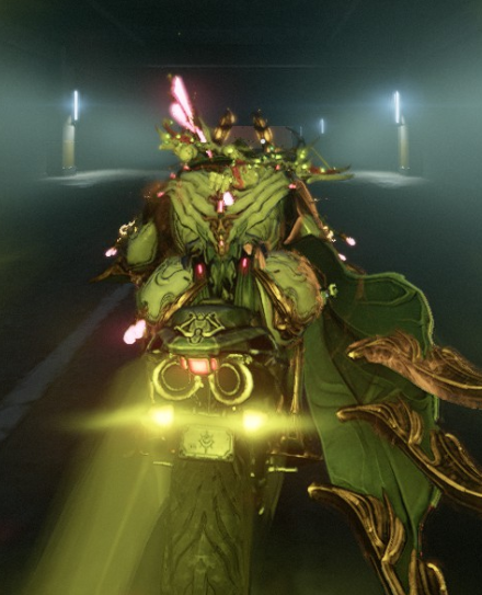 VrwHung's tweet photo. Oh my gaw i didn't expect Sevagoth's bun look this big when he ride the motocycle https://t.co/RzdQMXHrve