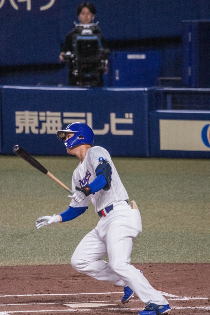 Ken_go71's tweet photo. 石川昂弥、今季11号同点ソロホームランきたあああああああああああああああああああああああああああああああああああ！！！！！
打った瞬間！！！ナイスバッティングだがや！！！
最高だがや😊✌️
#石川昂弥 https://t.co/3j1UM2KfLP