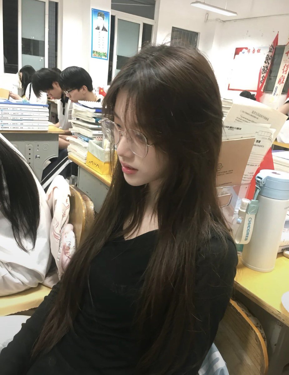 RobWelchIII's tweet photo. 有男生要来锐评我16岁的福嘛🥺                                                                

睡不着来X发泄了                    

流言1我真发 https://t.co/a1AbL65Era