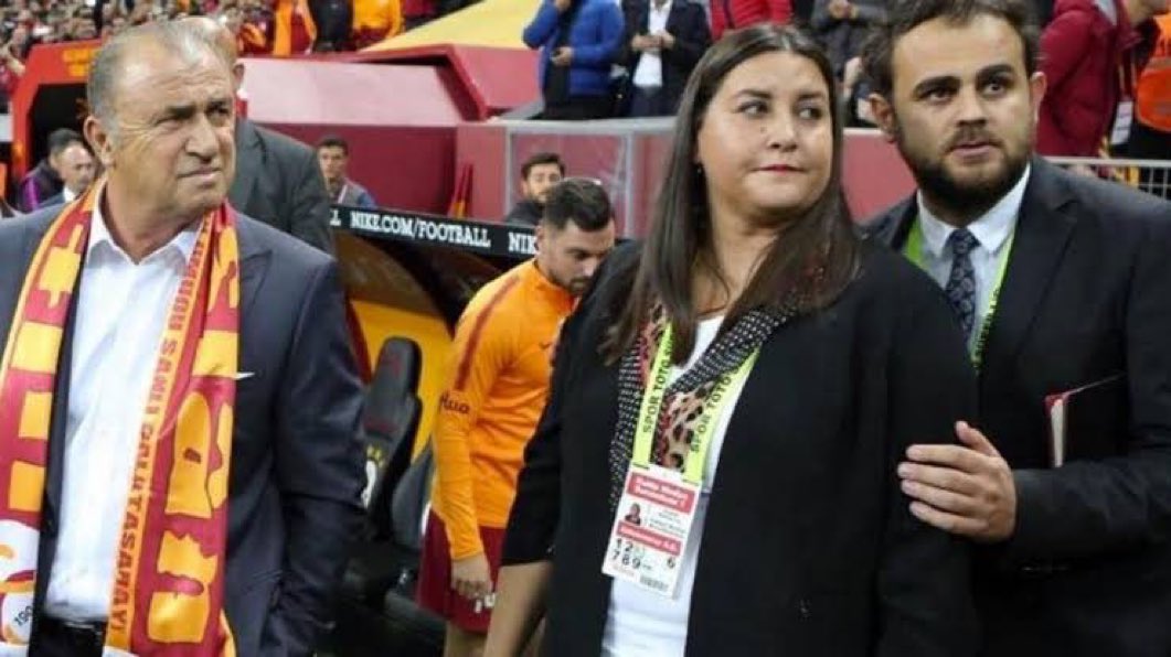 SerdarAliCel's tweet photo. Hande Sümertaş, Galatasaray’ın eski medya sorumlusu ve Fatih Terim hayranı. Hande hanım şuan da Bein Sports medya sorumlusu. Bein Sports  Galatasaray’ın yayın kuruluşu olmuş. https://t.co/YVLWhzu4e4
