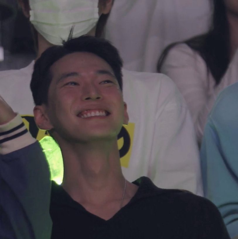 ptr98x_'s tweet photo. รอยยิ้มที่คิดถึง ㅠㅠㅠㅠ คิดถึงแกมากเลยยยนยยยยยยยย ㅠㅠㅠㅠㅠㅠㅠㅠㅠㅠ https://t.co/7vmHYkDXlV