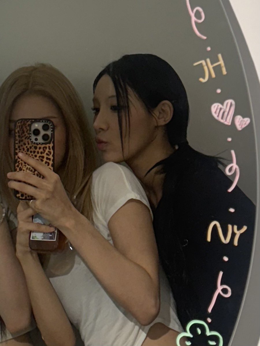 lightsumpics's tweet photo. #sangah berriz update for chowon's birthday (1)
#HAPPY_CHOWON_DAY
#꽃처럼예쁜초원이생일축하해 https://t.co/kRQH6RHC2b