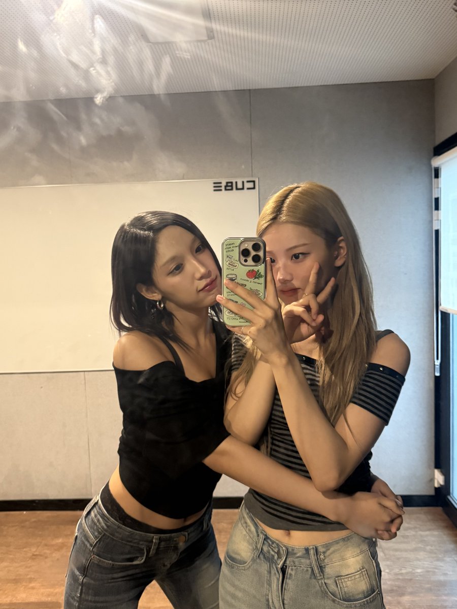 lightsumpics's tweet photo. #sangah berriz update for chowon's birthday (1)
#HAPPY_CHOWON_DAY
#꽃처럼예쁜초원이생일축하해 https://t.co/kRQH6RHC2b