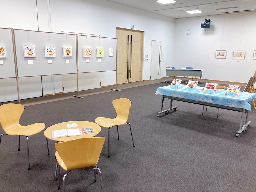 mayu2nk's tweet photo. 岡山県の赤磐市立中央図書館さんで開催されたイラスト展にお越しくださったみなさま、ありがとうございました！！🙇‍♀️🌸
→ https://t.co/XTDzV9iq4a