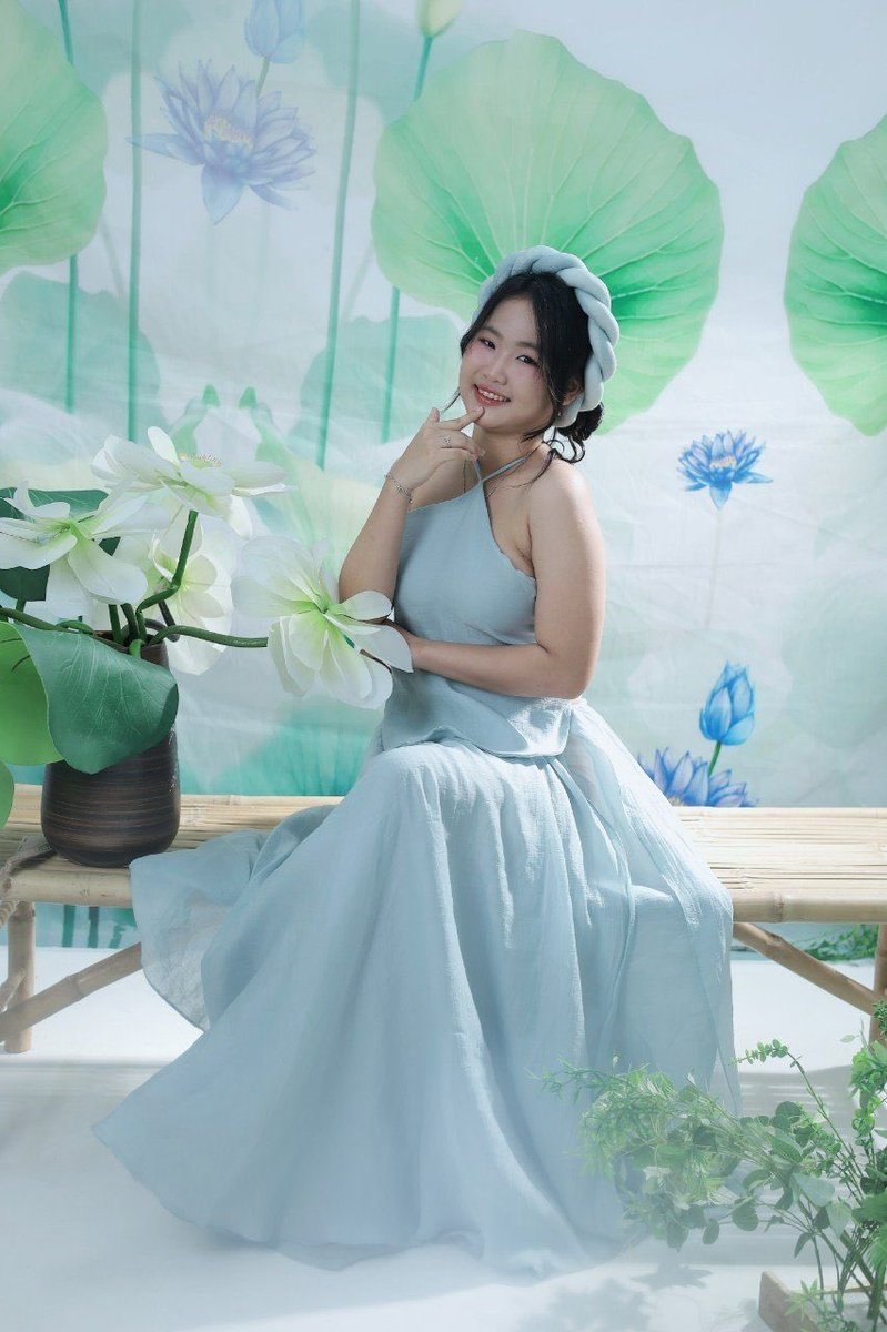 seto175's tweet photo. VyVy 2k6, con đĩ vú bò dâm đãng nhu cầu cao có thằng ny biến thái cuck ysl. Nó thích nhìn con ny mình bị đụ, bò bốn chân dưới háng mấy thằng khác. Nó còn rủ ny phô dâm, cho mn thấy con đĩ biến thái của nó dâm dục, hư hỏng đến mức nào https://t.co/AQYDejGq5c