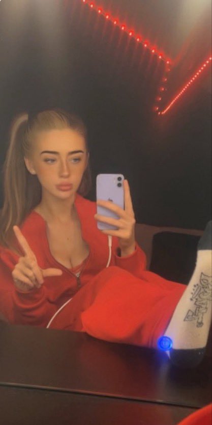 pay4elll's tweet photo. keep tugging on that baby dick but no cumming till you’ve sent me 111$🤭#findom #goonfee #cumfee #drains #walletdrains #whalesub #sph #cbt https://t.co/q2krzhcPHh