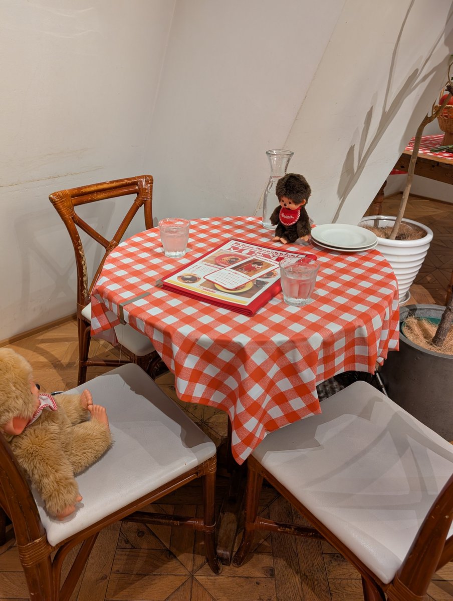 fumimonchhichi's tweet photo. 今日は喫茶モンチッチに行ってきました🐒💕

店内はモンチッチがいっぱいでした❤️❤️❤️ https://t.co/R7YSmfns3W
