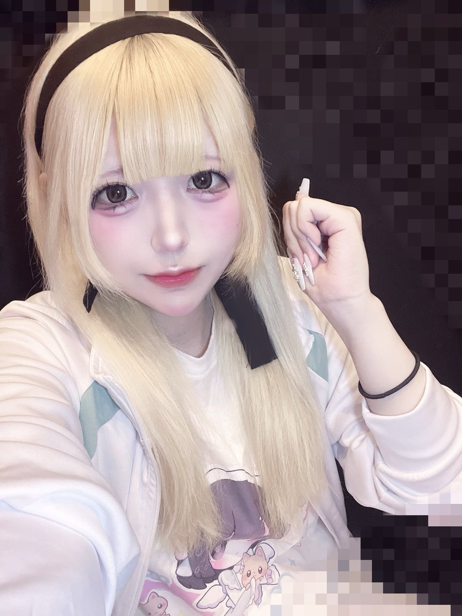 guran_neru2's tweet photo. バトン落とすなよ https://t.co/Iv9VnwM3MA