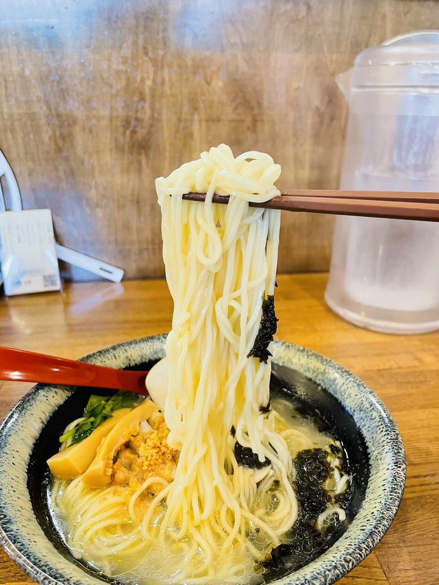 bloomramen's tweet photo. 㐂九家 さん　にて
「でか過ぎる蛤　貝 潮SOBA｣
しじみハマグリ出汁 潮ダレ 細麺 自家製カラスミ &amp; more
これで この日もhappy決定♪
毎度の “目を惹く仕掛け”  だけではない味　をまた楽しむ
 ｢㐂りん食堂｣ さんのTV取材を差し置いて駆けつけたことに 社長さんは苦笑い

2026年百四十杯目 9/20限定 https://t.co/dx8n4m4UEc