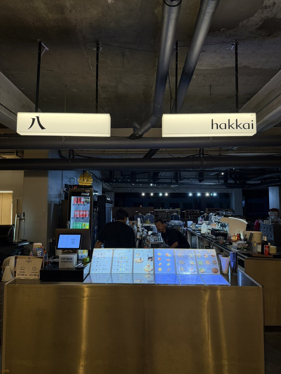 iihiyooooo_'s tweet photo. hakkai Cafe &amp; Bar ไวป์ดีมาก บรรยากาศโปร่ง โล่งสบาย ชมวิวเมือง สามารถไปนั่งแฮงค์เอาท์ได้ มีแอลบริการ ร้านอยู่บนลานจอดรถชั้น 8 ของตึกธนบุรีพลาซ่า  เปิดตั้งแต่ 09.00-00.00 น. ✨ https://t.co/EeJ8QheJDE