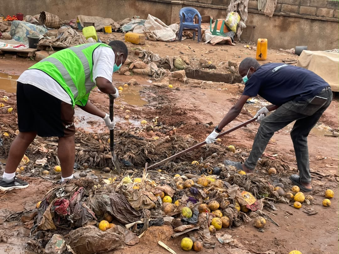 BenueAID's tweet photo. 🌍 World CleanUp Day 2026 in Makurdi
BenueAID joined fellow Benue environmentalists to mark this global environmental action.
#BenueAID
#WorldCleanupDay2026
#CleanPlatesCleanCities
#StriveFor5 https://t.co/yx40i7kbkf