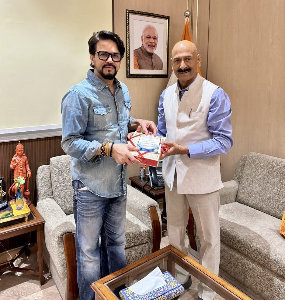 Anurag_Office's tweet photo. हिमाचल भाजपा के वरिष्ठ नेता व पूर्व मंत्री श्री रविंद्र रवि जी ने श्री अनुराग सिंह ठाकुर से शिष्टाचार भेंट की। https://t.co/8eSoFXf9gP