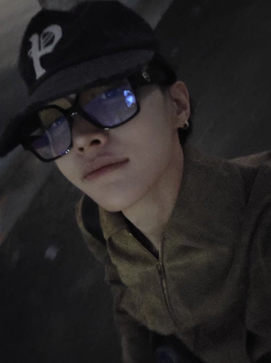 unlovingu4ever's tweet photo. คืนนี้ไปหาได้ไหมทํางานเหนื่อย อยากอ้อน ๆ https://t.co/malTtfIAwY