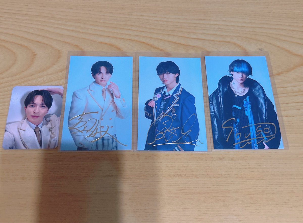 koakoa_77's tweet photo. 【交換】EBiDAN YES!東京  HMV オンライン 箔押しサイン入りトレカ ミニトレカ

譲:吉田.森田.伊藤

求:同種制服小泉.REI

郵送での交換もしくは9/22イオンモール浦和美園お手渡し https://t.co/DSEZEefnoW