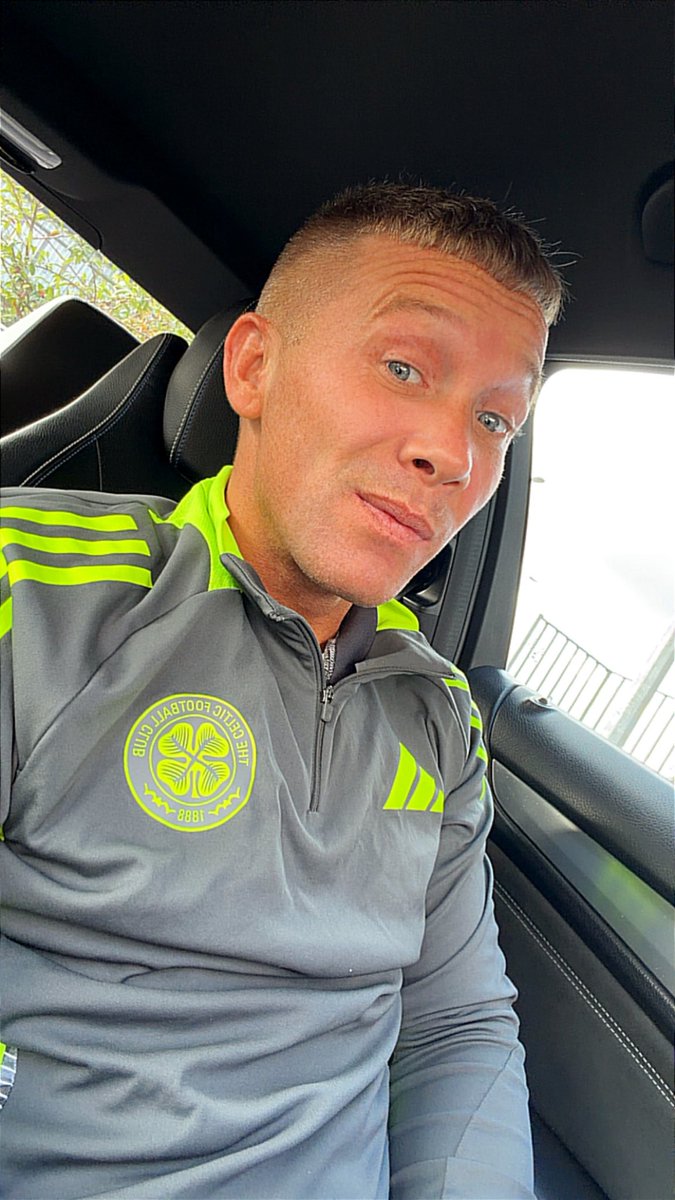 MartinConnell1's tweet photo. Glasgow derby Sundays 🍀 https://t.co/PArlecWrCt