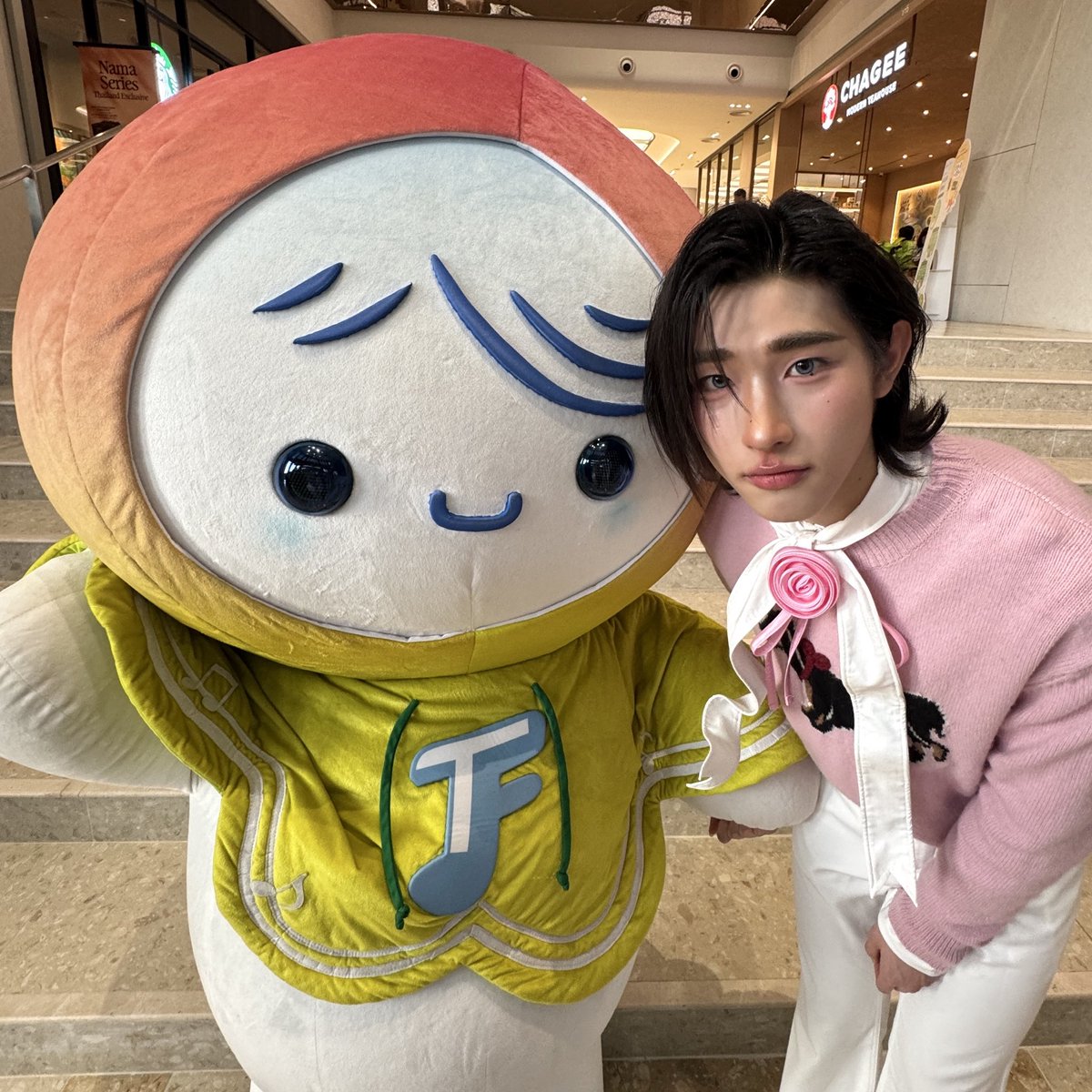 Central_Bangna's tweet photo. CENTRAL BANGNA — NEW TO MEET YOU💗

🧸🌧️ ชากียาาา~ ยัยย่ายัยยาย เจเจ้ พร้อมไหมจ๊ะ

#NewCentralBangna
#teddyyy 
#RainyTF  
#CentralPattana 
#CentralBangna https://t.co/Cf5LMWGzQ6
