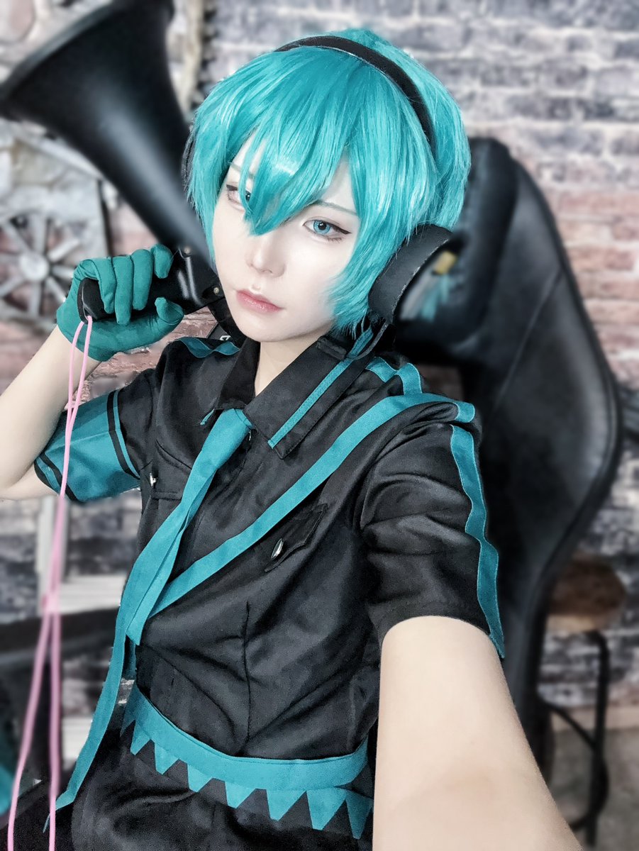 oKome_oishine's tweet photo. ミクオでした!!potaちとmikumiku併せ♩
KOHさんにかっこよく撮ってもらった♩ https://t.co/5VmDERkMJL