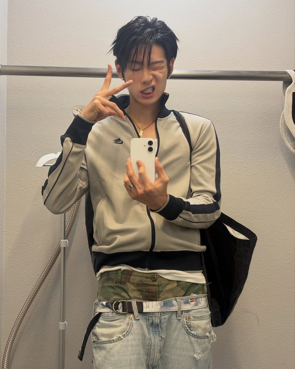 wwwswaggercom's tweet photo. 나도이런몸매에 이런핏나오면 하루종일 거셀찍고있었을듯… https://t.co/cssveZz3Vt