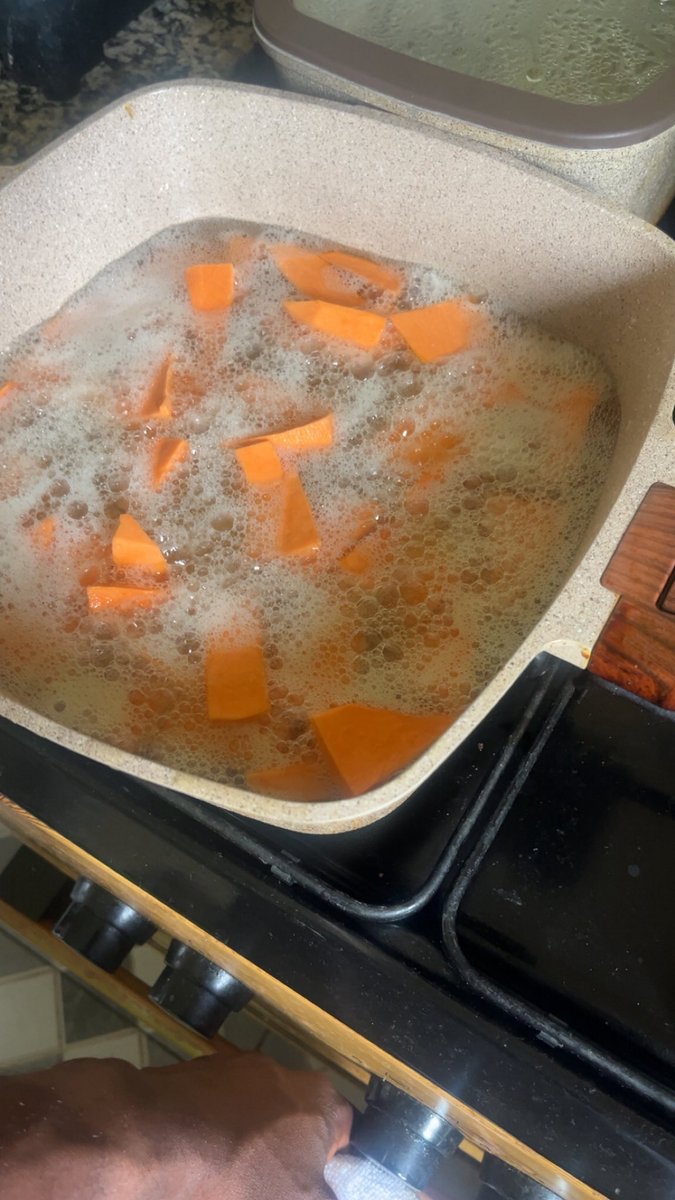 korporateFreak's tweet photo. Finally trying the orange colored🍠 https://t.co/B2qcADmIdc