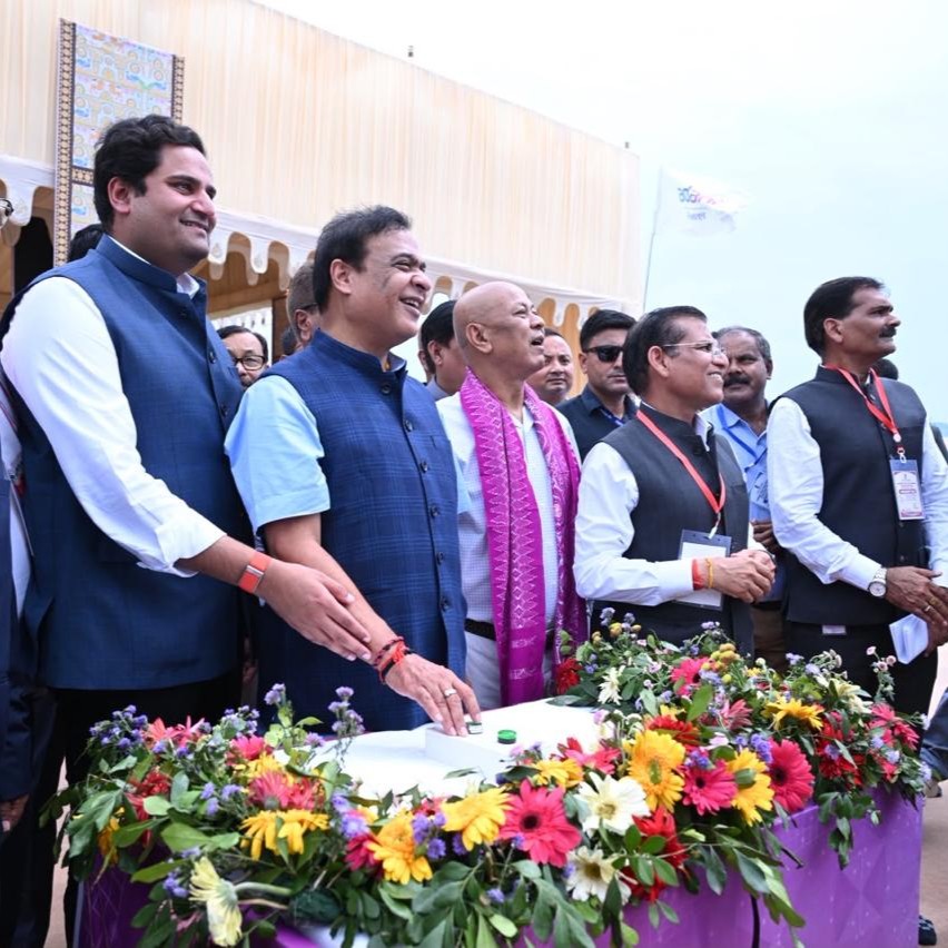jeet_adani1's tweet photo. Privileged to be in Chapar, Assam today to lay the foundation stone for our 3,200 MW thermal power plant.

With a ₹48,000 crore investment, this landmark project will create jobs and opportunities for local youth while powering the Northeast’s growth with the region’s largest power generation asset.

From strengthening connectivity through @GuwahatiAirport to advancing social development with @AdaniFoundation, and now powering Assam’s future — our commitment to this beautiful state comes straight from the heart.

Grateful to the Assam Government, led by Hon’ble CM @himantabiswa Da, for continued support. 🙏