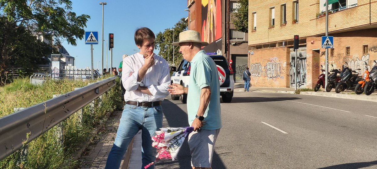 alex_montornes's tweet photo. Suport a la mobilització x a la transformació de la C31.

Cal compromís de les institucions i força de la societat civil.

Cal recuperar la Comissió al Parlament que vam crear Esquerra Republicana.

Cal un govern català que no prohibeixi els talls a la C31.

#BadalonaMereixMés https://t.co/BRTPj662sT