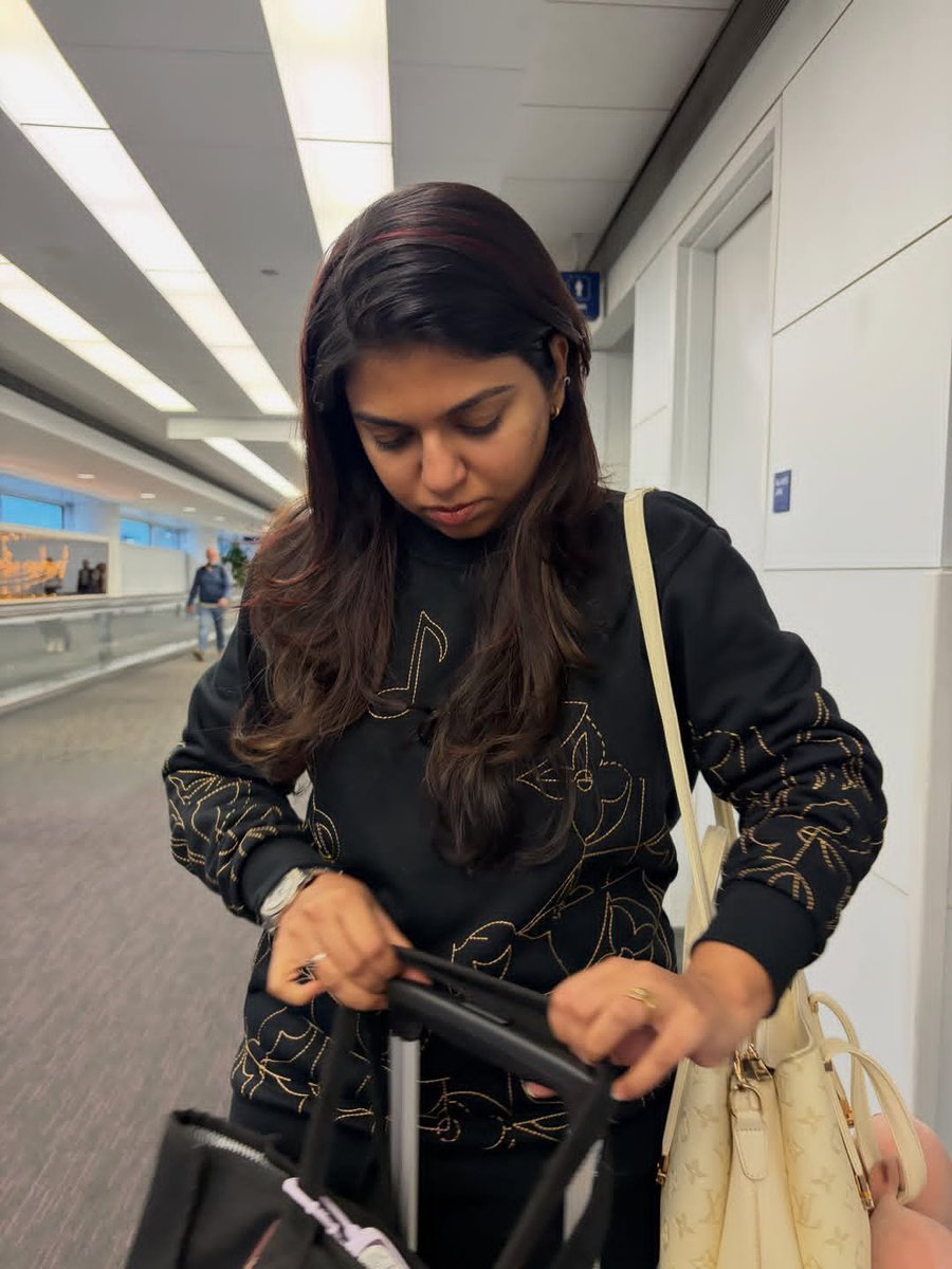 filmcrazymedia's tweet photo. @raveena116 ❤️ https://t.co/Z3Qj9ovir0