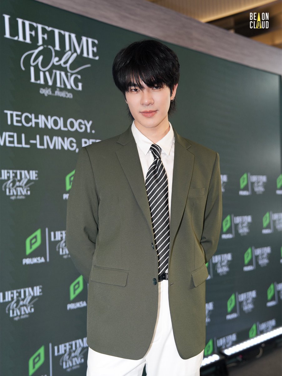mbebeconcon's tweet photo. ชอบนะ พี่มายเปลี่ยนผมหรือคนเมคอัพแล้วเหมือนเปลี่ยนหน้า เปลี่ยนบุคลิกเลย แต่หล่อเหมือนเดิม https://t.co/xb7S95tDQt