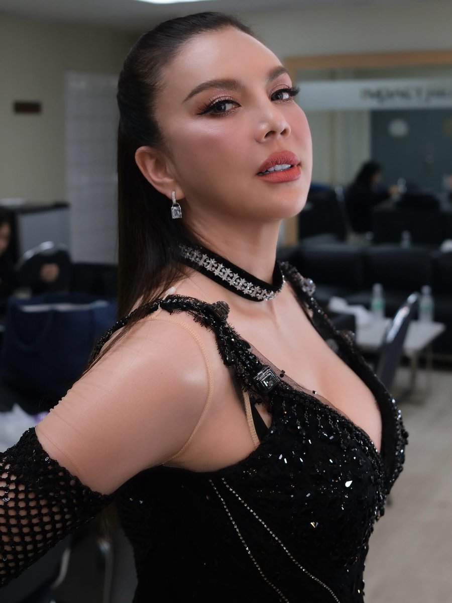 CaguilarFanpage's tweet photo. Reposted : mairatchada1

♥️c_aguilar   Nontapat Makeup Artists  Prapakas Angsusingha   Payothorn Rattananun  #hairbymairatchada

ติ๊นา คริสติน่า
#ChristinaAguilar #คริสติน่าอากีล่าร์
#90s2000sPIANOandiConcert
#PIANOandi https://t.co/0w03csPKYo