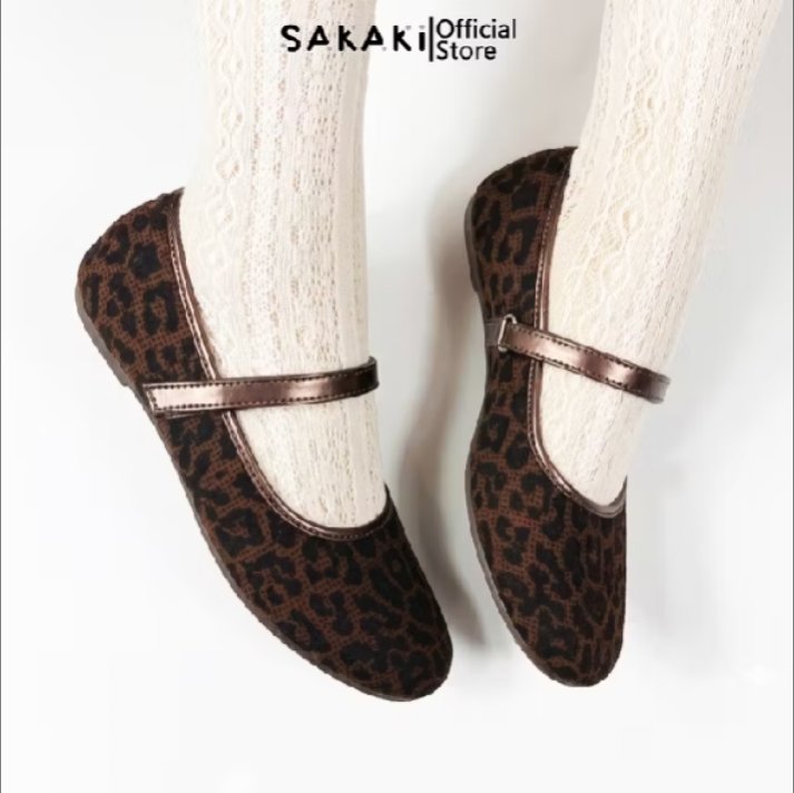 SisilMark's tweet photo. naksirr parahh sama flat shoes inii, cuu banget deh leopard ginii😭🫶🏻 https://t.co/QkjgRUgS0O