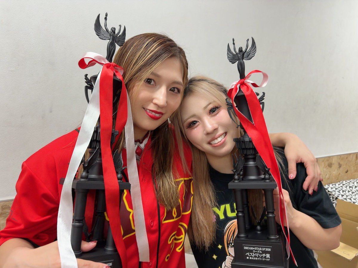 __ukachan's tweet photo. リーグAベストマッチ受賞しました！！

オカン、ありがとう😘
めーーっちゃうれしい！！

受賞後の親子ツーショット❤️❤️❤️❤️❤️

 #pw_mg https://t.co/j3lR7mBHbw