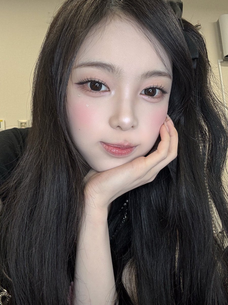 Ianlover09's tweet photo. 260920 위버스 포스트 #이안♡ 

TGC🖤🍒
 楽しかった一日😽 https://t.co/UZszPiOpV1