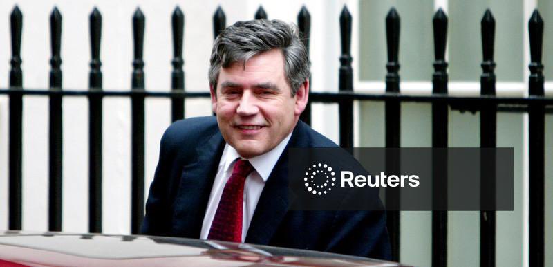 GBrownArchive's tweet photo. Gordon Brown leaves Downing Street after a cabinet meeting (March 2004) https://t.co/h47qBn6IB2