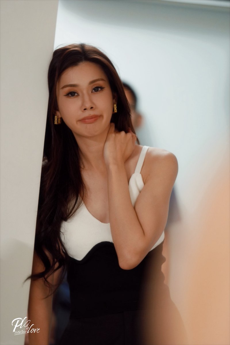 LenaMiu_CH3's tweet photo. @lena__lorena ให้ฉันมีความหวังสักนิด ได้มีสิทธิ์แค่นี้ก็เอา
แม้ว่าเธอจะชอบเขา
แต่อย่าเพิ่งยอมให้เขาเอาไปหมดหัวใจ https://t.co/weuyCh4S47