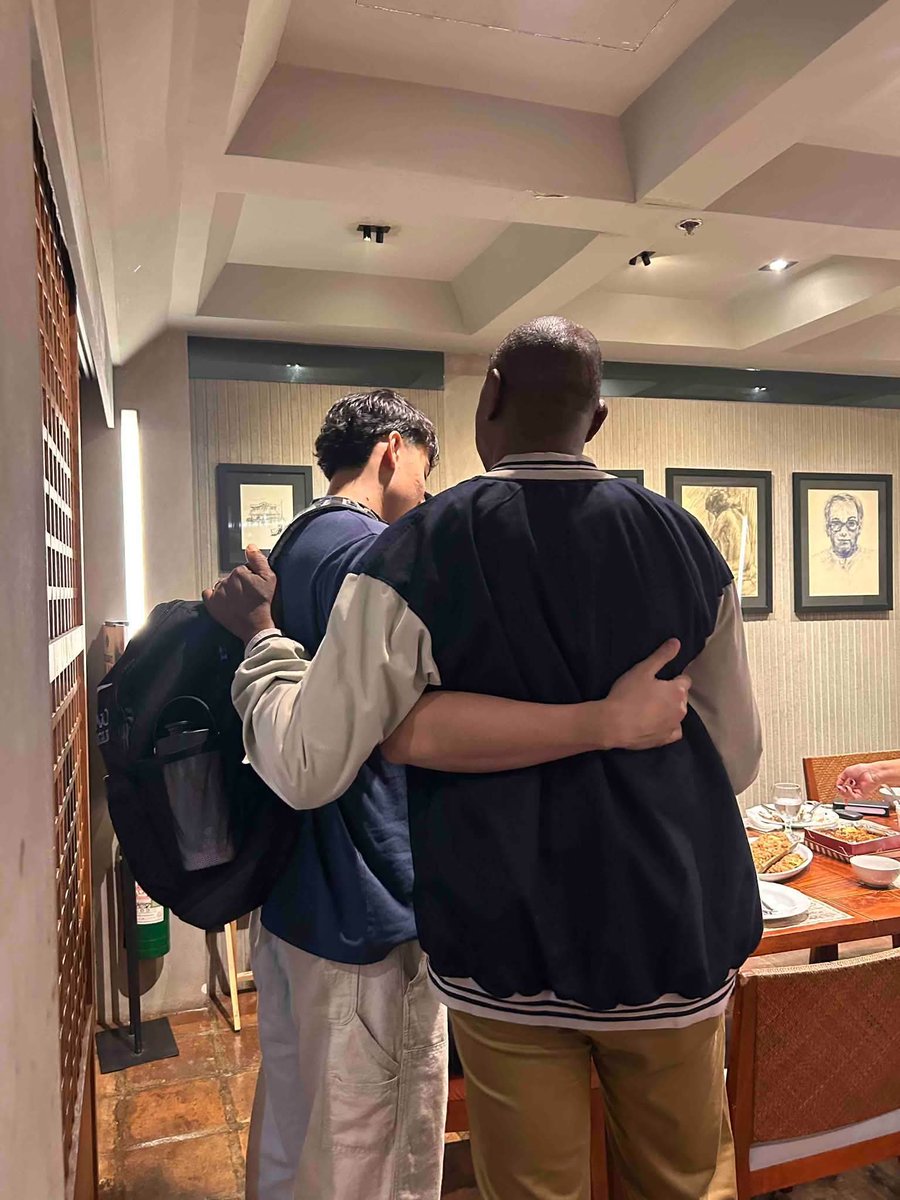 TeamAMDG's tweet photo. After the game against UP, Mr. and Mrs. Adili again spent precious time with the Ateneo Blue Eagles. They also had dinner with the parents of the Ateneo players 💙

📷 Ateneo de Manila University https://t.co/OFdjUkNGnE