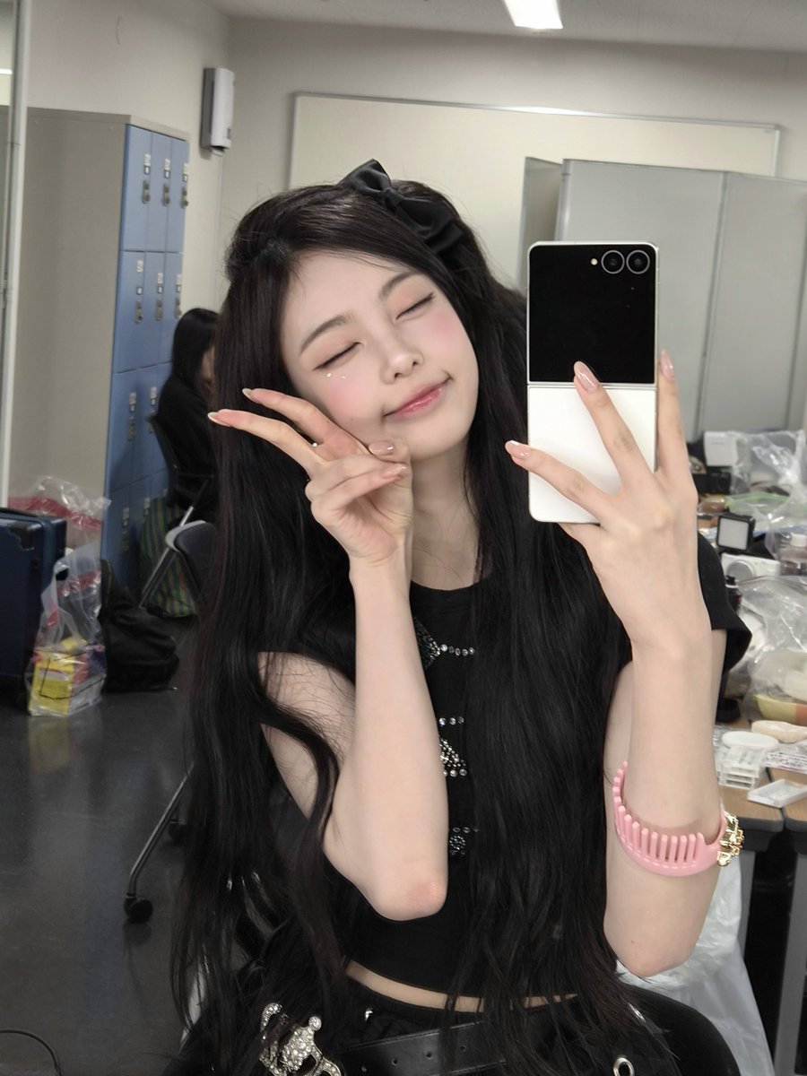 kicauanIAN's tweet photo. 260920 IAN WEVERSE UPDATE (2/2)

TGC 🖤🍒
hari yang seru 😽

#IAN #이안 #Hearts2Hearts https://t.co/hBq34GWf9C