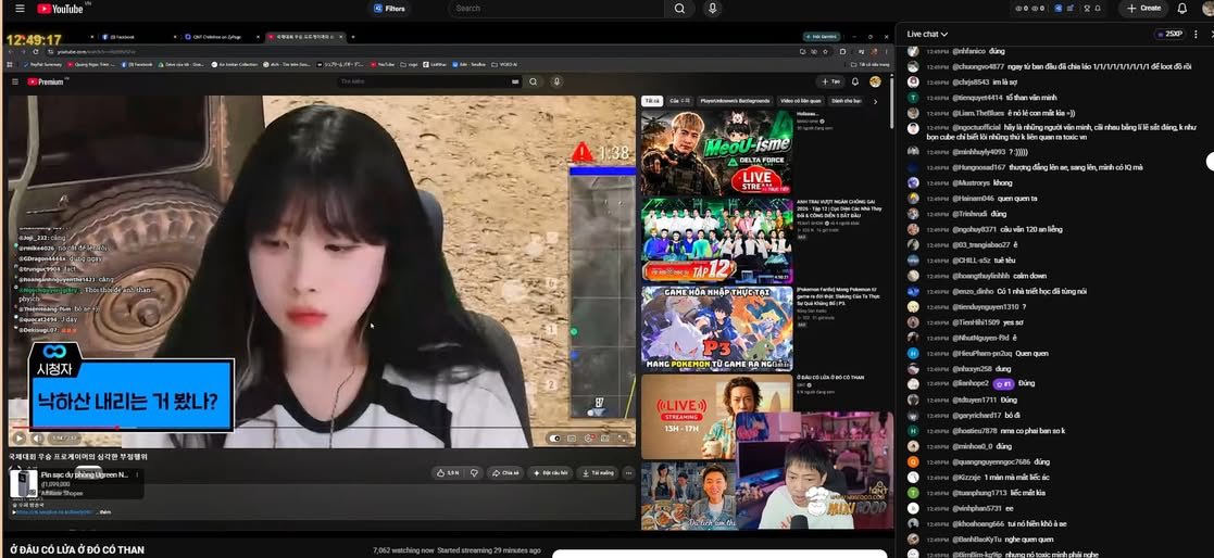 Toisimpmio1812's tweet photo. @jun639553 @VuAnhKiet16 @qeewwvd So is she reading chat or she cross eyed? https://t.co/YiucKNXOxT