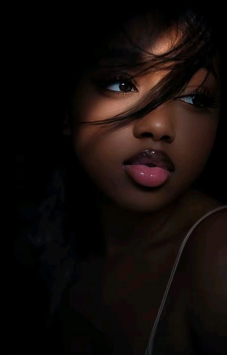 callmevocalboy's tweet photo. What really entice men?

    This                            Or.                     That https://t.co/XXHQ4c1zCb