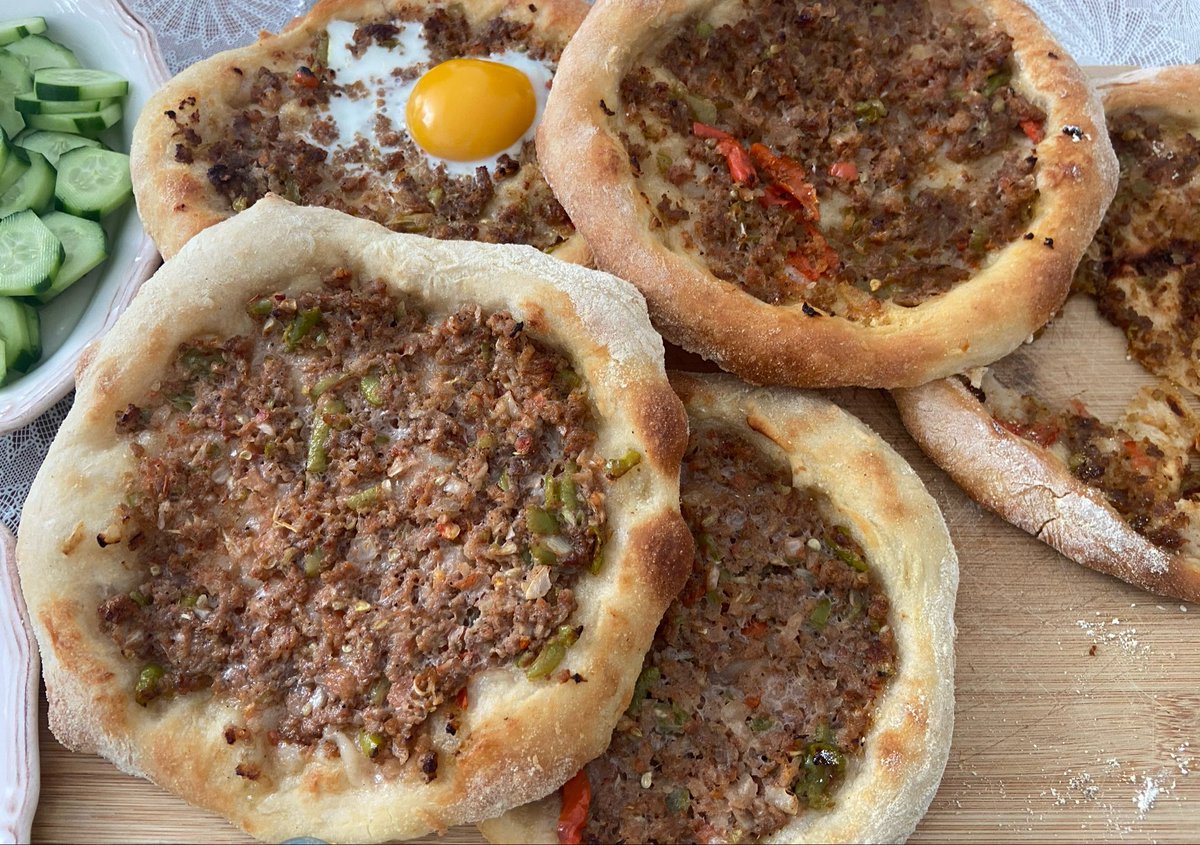 Merzeysss's tweet photo. evlenip de gitmeyelim diye annemin yaptığı şow https://t.co/7jJGtquQlR