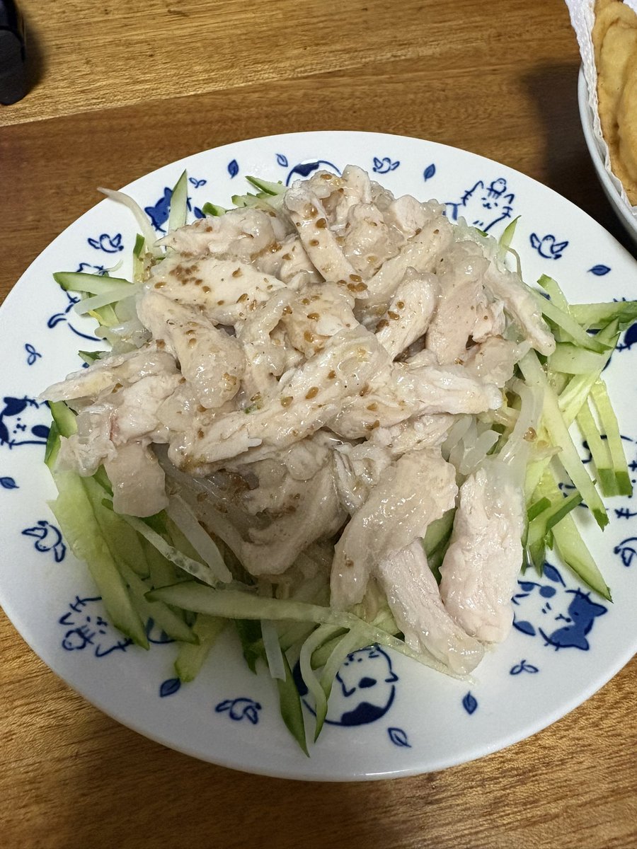 monthfairy's tweet photo. 本日漬け込んだ鶏胸肉で棒棒鶏風とフライドチキンΨ( 'ω'* )

連休1日目終わっていく…I˙꒳​˙)
休みの日の時間が経つのは早い……
久々にパルムあんまり開いてなかったなぁ
昼寝もしちゃったしwww
ある意味充実してたかもwww
明日は枠やると思います(*.ˬ.)"
今日という日を生き抜いた貴方は偉い💮 https://t.co/Xi7ihzXx66
