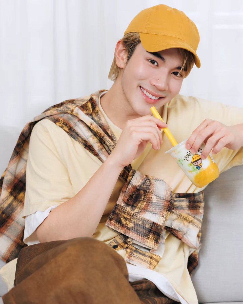 mngkhud's tweet photo. แจกแม่น้องโฟ้ดแค่คอมเม้นรูปพร้อมรสที่อยากทานว่ามากินตามโฟ้ดคับบบ สุ่มจากเมนชั่นพร้อมติดแท้กคับ(สงวนให้คนที่มีสาขาใกล้ๆนะคับ🥺)

#Fourthnattawat 
#yoguruto #โยเกิร์ตสดปั่น #โยกุรุโตะ https://t.co/LF3jE1sR1t