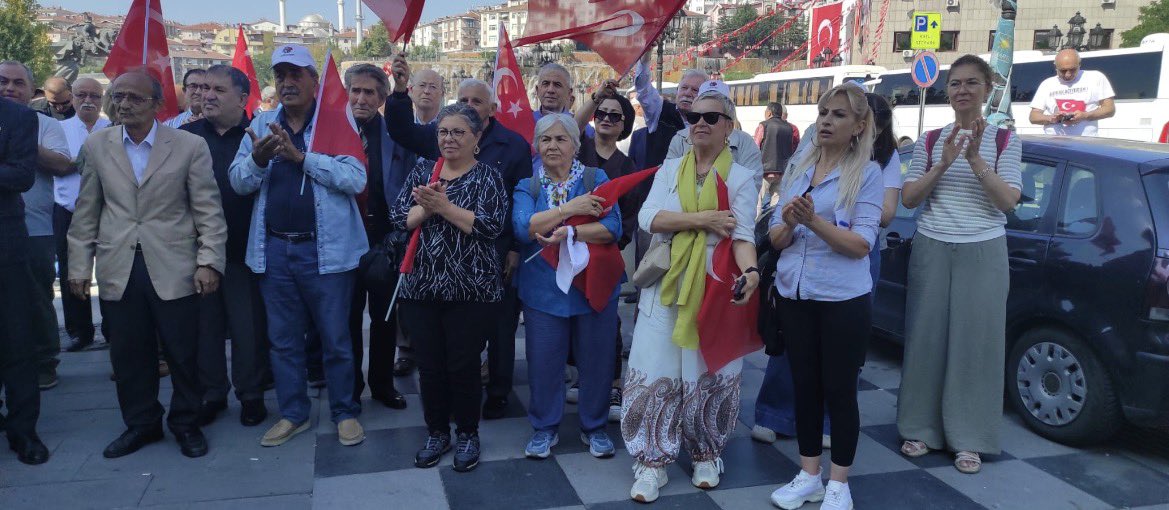 iyipartikeciore's tweet photo. https://t.co/y3p5W8ug2t