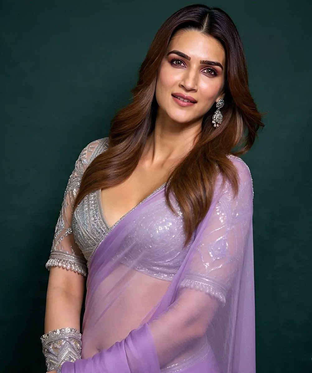 KritisUniverseX's tweet photo. Beauty that speaks without words 💜 https://t.co/xDbAC1HftU