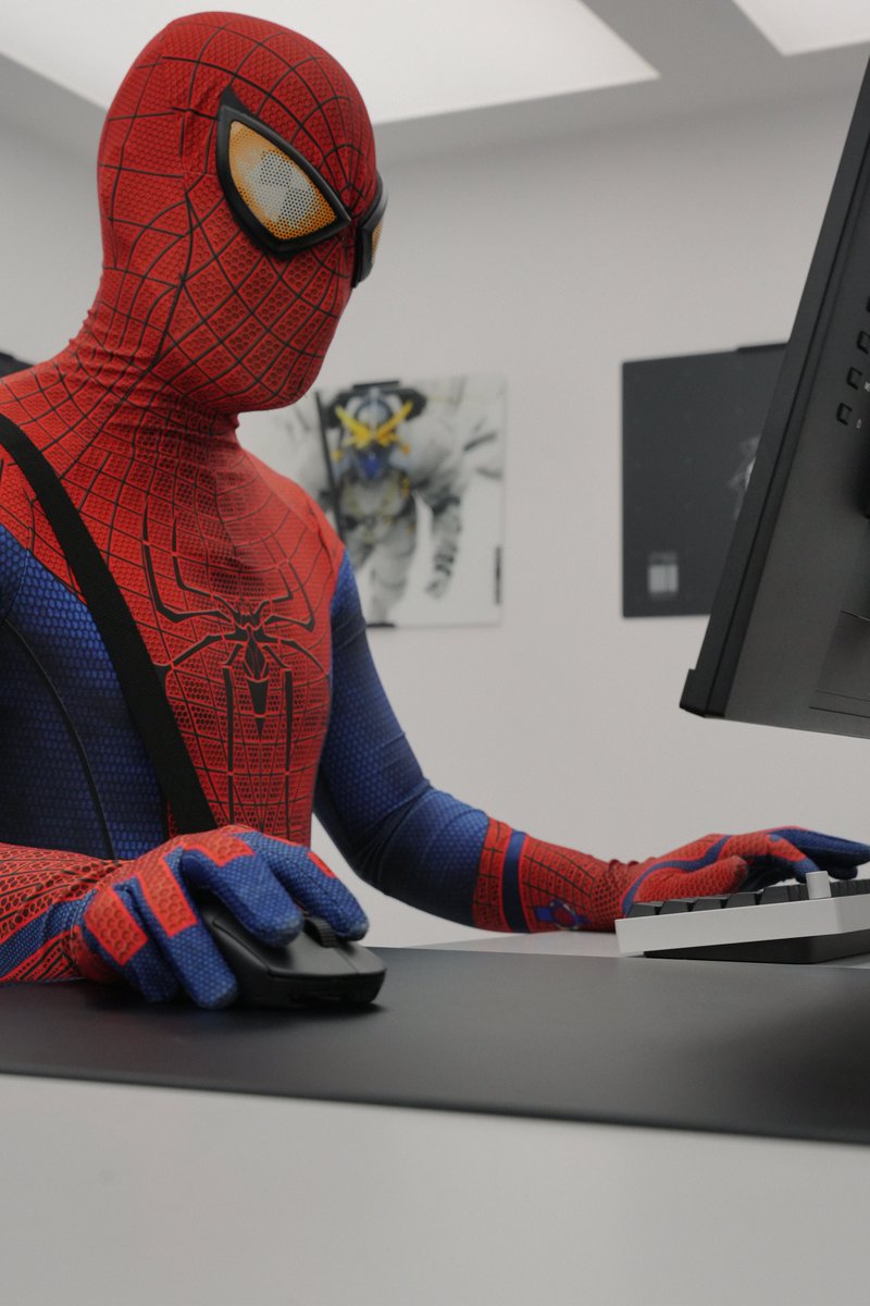 WallhackHQ's tweet photo. Friendly Neighborhood Aimer https://t.co/6ItmY2fFmb